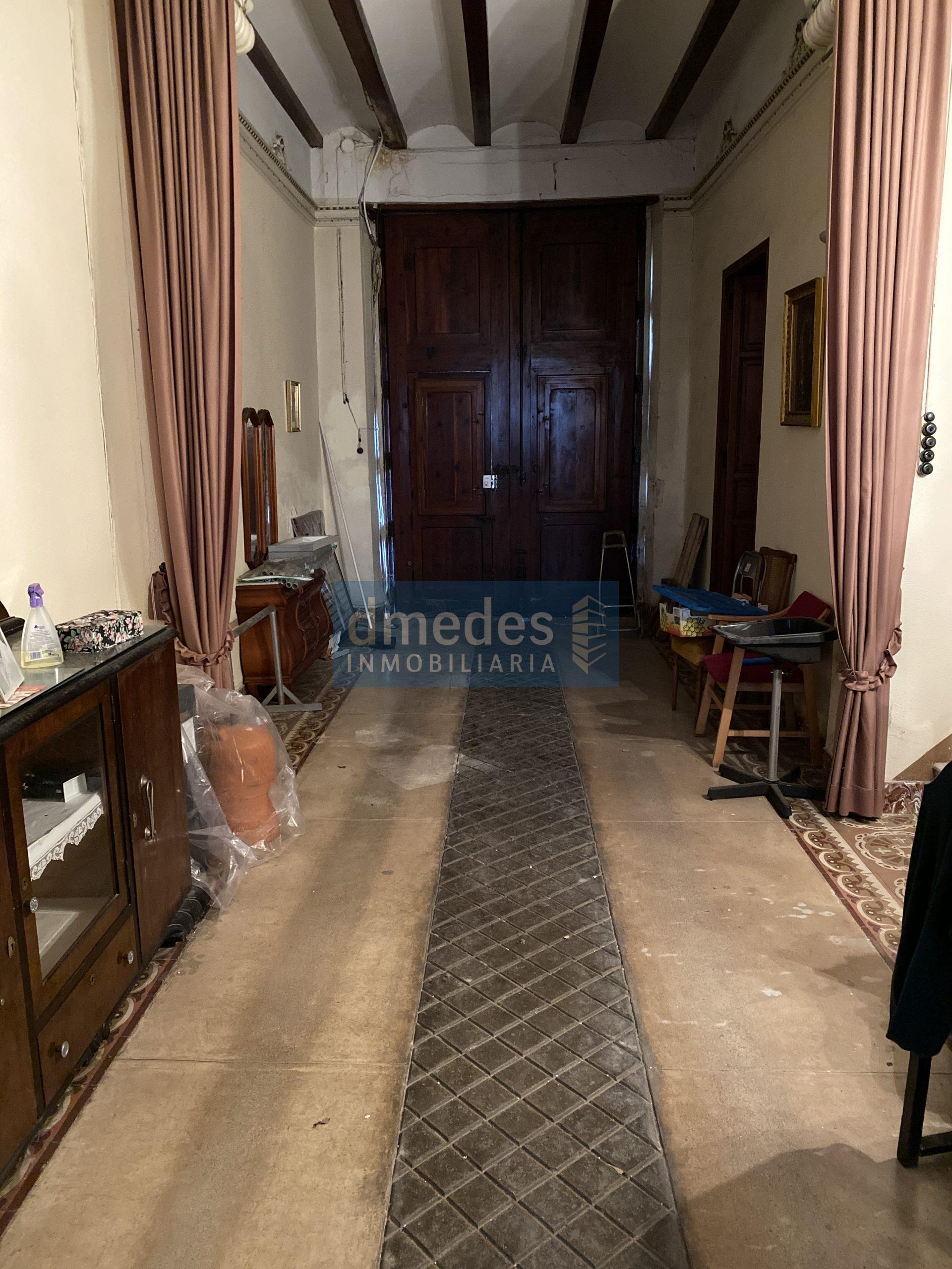 Gran casa antigua en el centro histórico