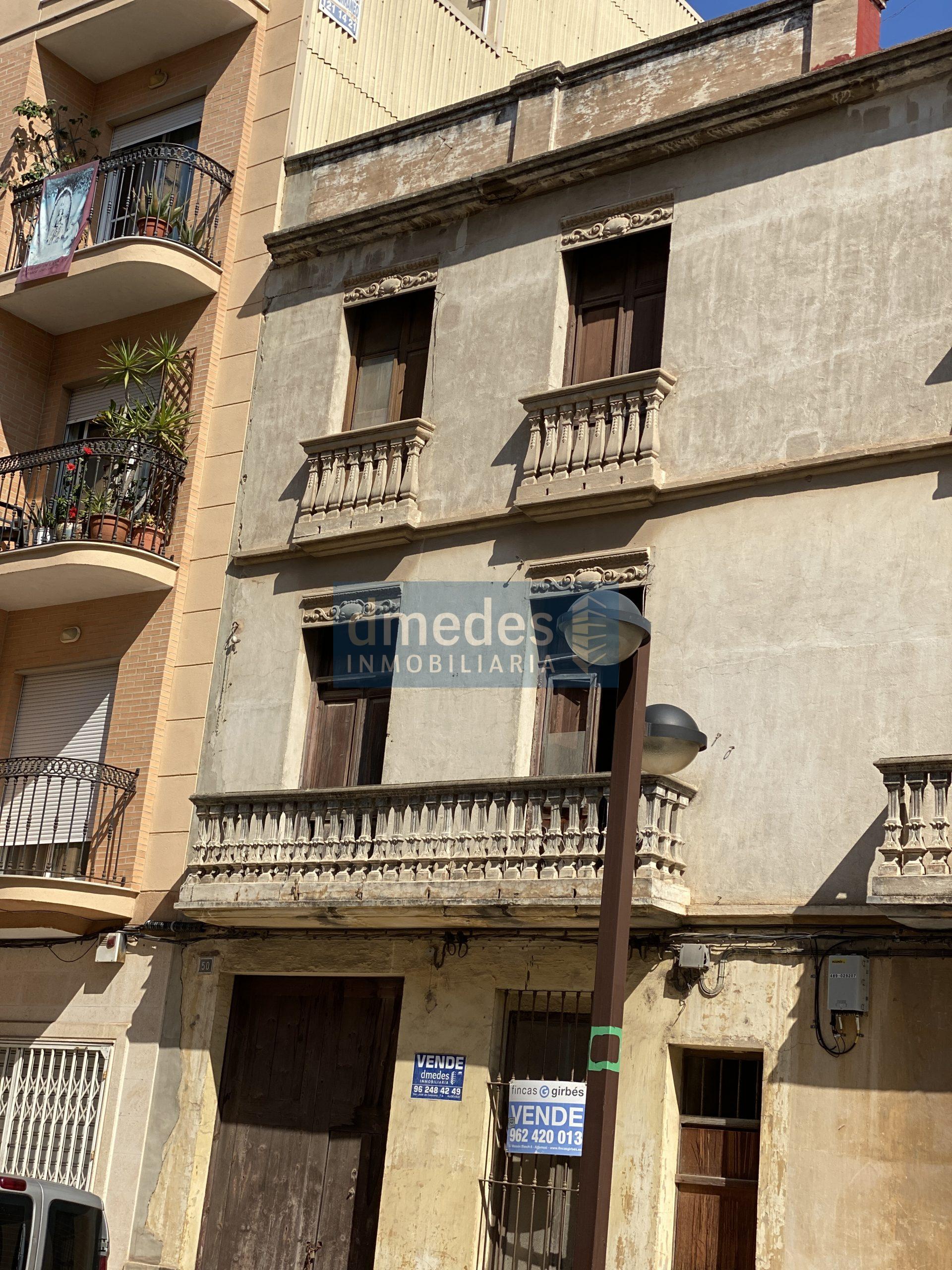 Casa en calle dels Arbres
