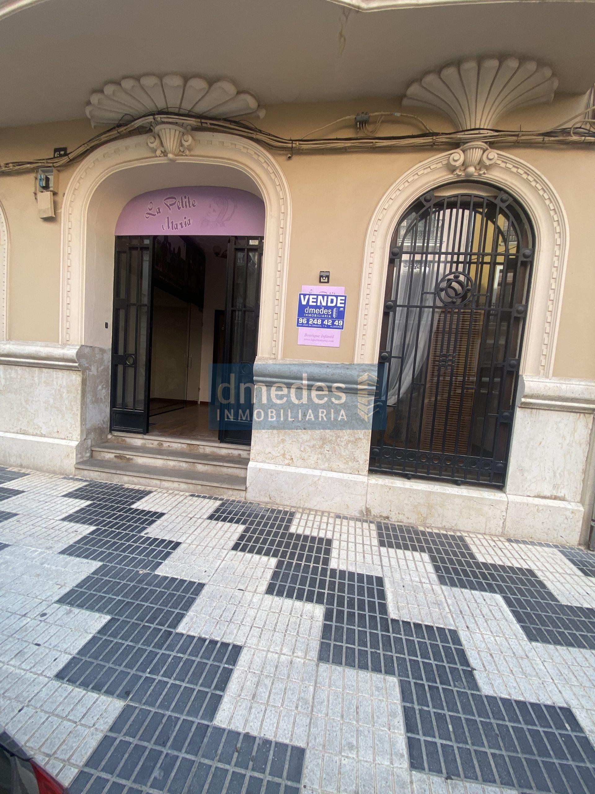 Gran planta baja en calle de la Muntanya