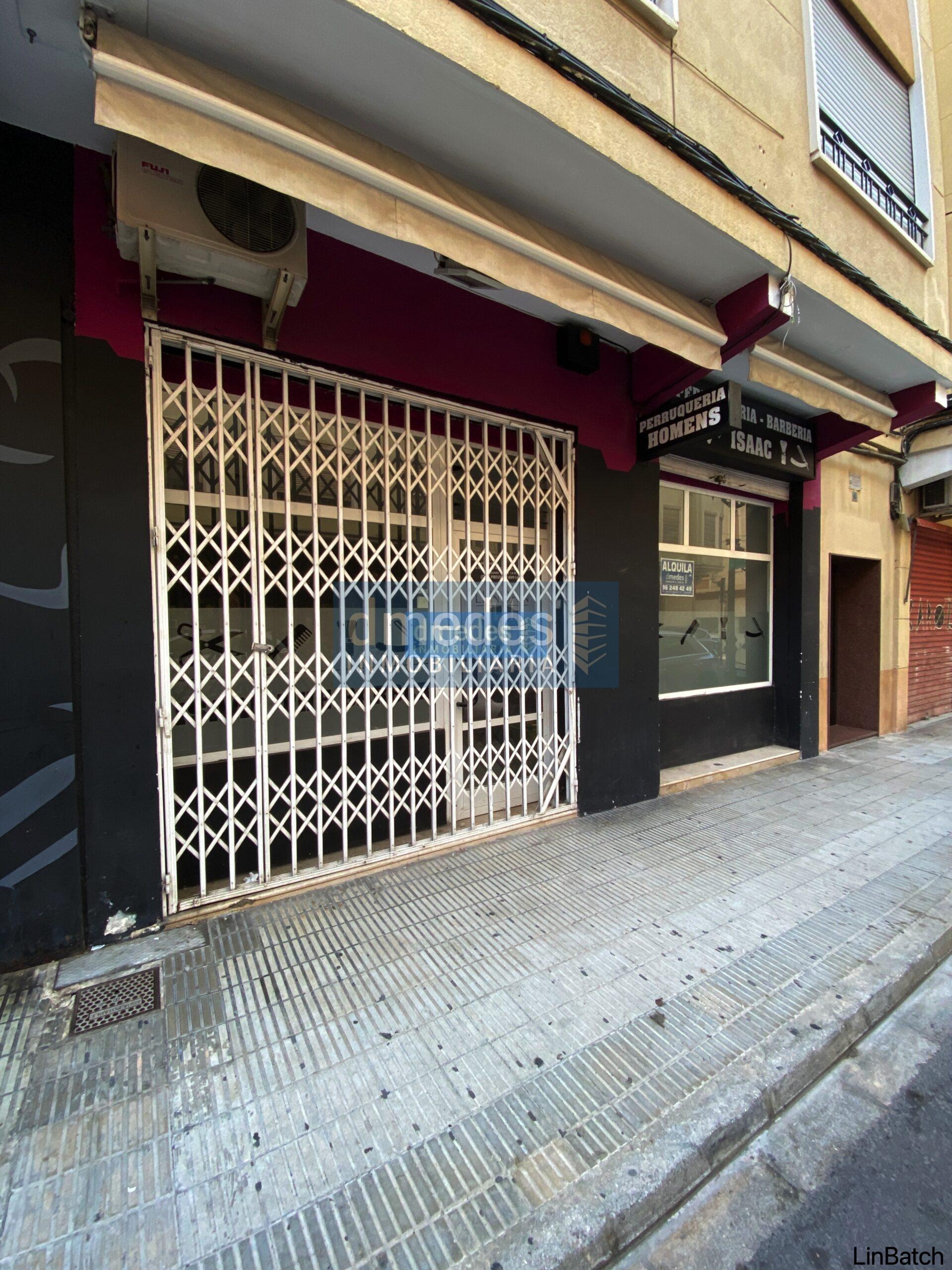 Local en calle comercial de Algemesí