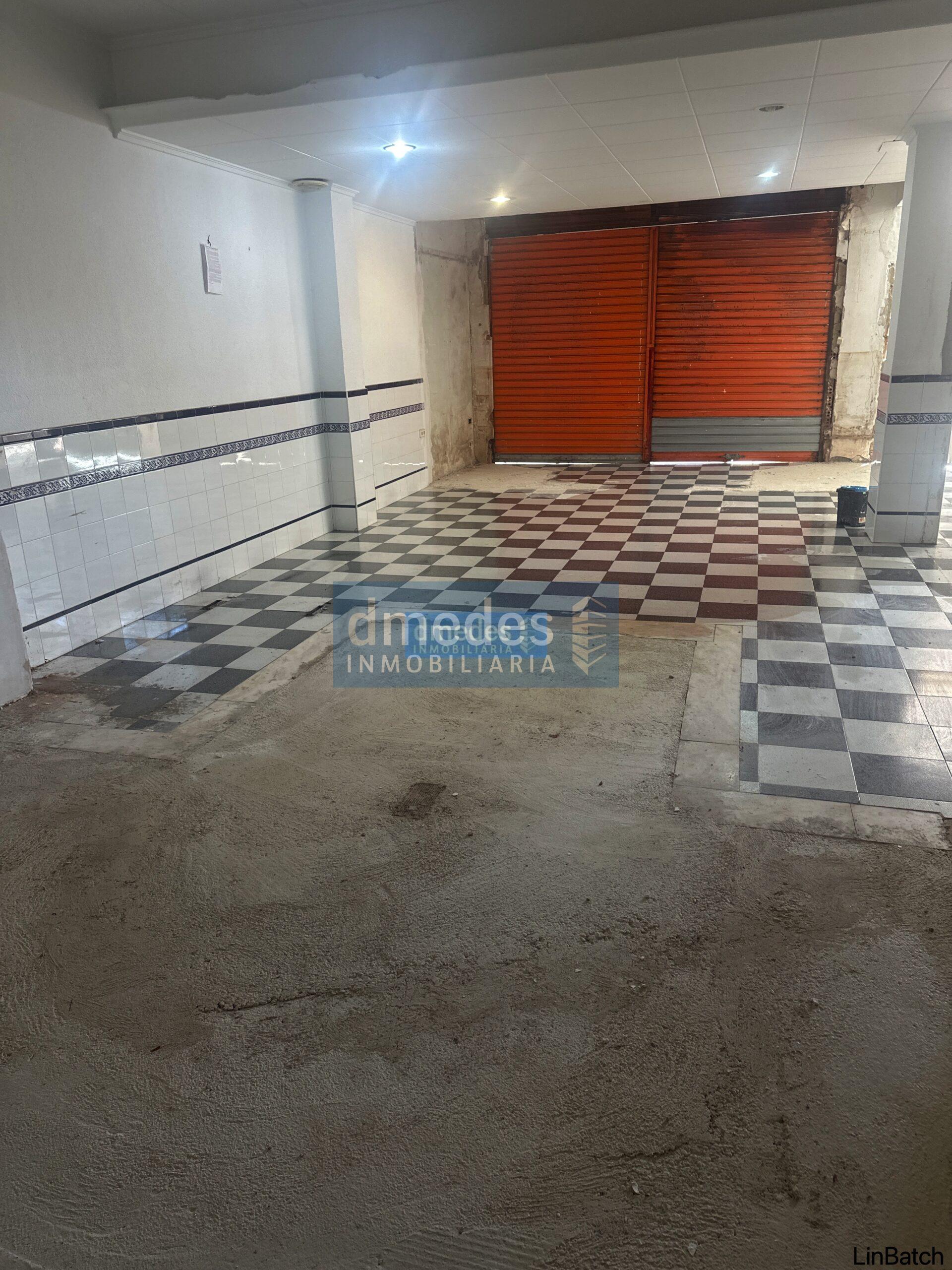 local zona colegio Santa Ana